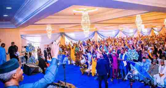 Osinbajo In Ibadan, Visits Olubadan, Meets APC Stakeholders, Reportedly Doles Out Millions Of Cash To Delegates[Photos]