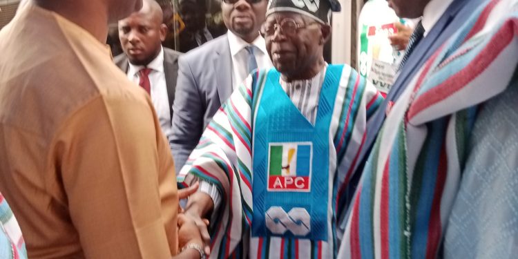 Just In:Makinde Receives Tinubu At Governor’s Office