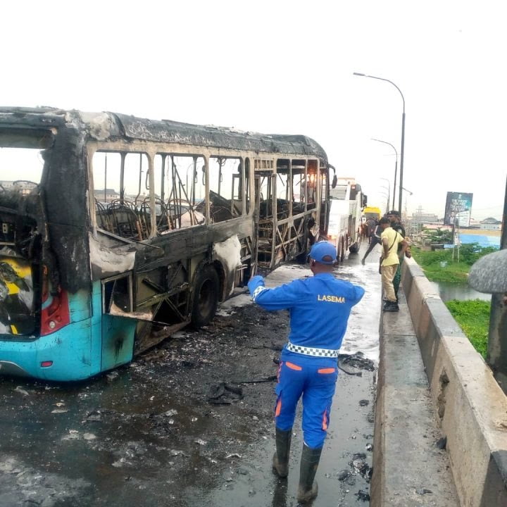 Pictorial: How Hoodlums Set BRT Bus on fire in Lagos