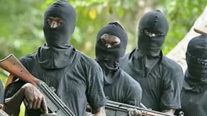 Just In: Sporadic Shots At Oyo Secretariat As Unknown Gunmen Attempt To Take Over Assembly Complex (Videos)