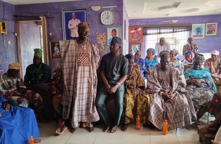 Oluyole Market Leaders Pay Solidarity Visit to Akeem Olatunji, Reaffirm Avowed Support for His Administration