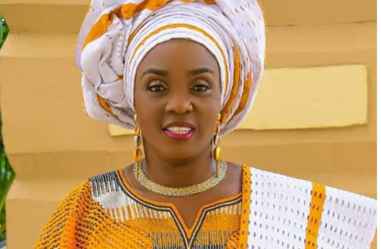 MANAGEMENT, EMMANUEL ALAYANDE VARSITY CHEERS  OYO FIRST LADY, TAMUNOMININI MAKINDE AT 52