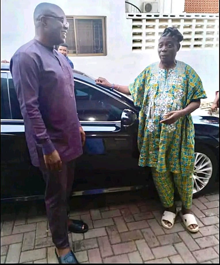 BEADED CROWN: Makinde , Ladoja Shocks Critics with Surprise Visit after Months of Speculations (Photo