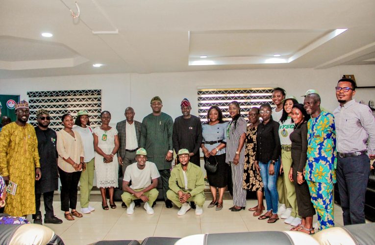 Oyo State NYSC Coordinator, Comrade Odoba Pays Courtesy Visit to Ibadan North Council Chairman, Olufade