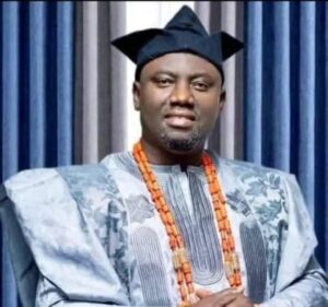 ALAAFIN:ALAYANDE VARSITY GOVERNING COUNCIL FELICITATES OBA ABIMBOLA OWOADE