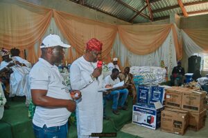 Ademola Agoro Foundation Empowers Widows, Youths, Others. 