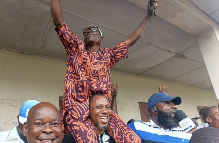 Nasiru Hamzat emerged PDP Chairman In Oluyole. Congress Electoral Committee, Delegates