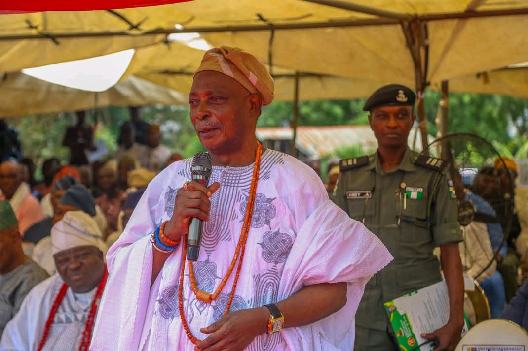 Oluyole LG Chairman, Olatunji felicitates Olubadan designate, Oba Ladoja on his 81st birthday